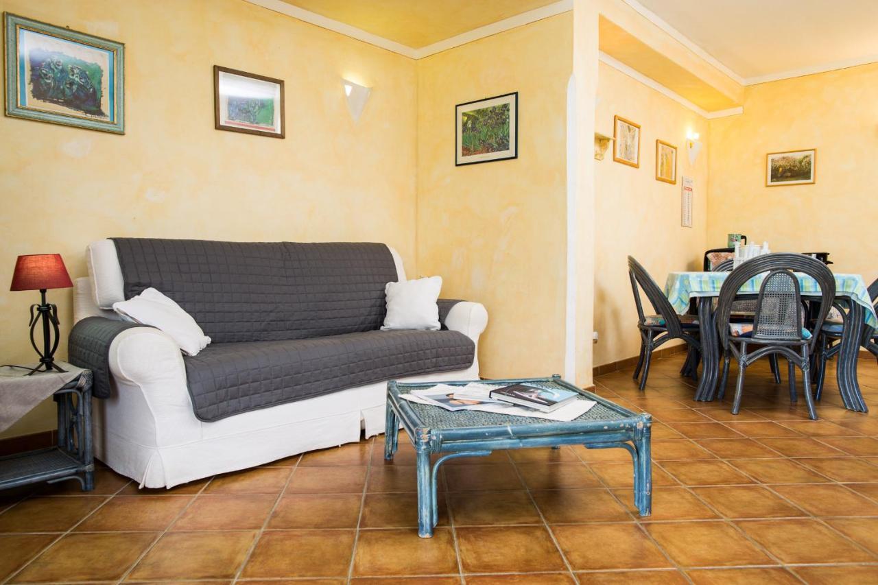 Villa Iris With Pool Baja Sardinia Esterno foto