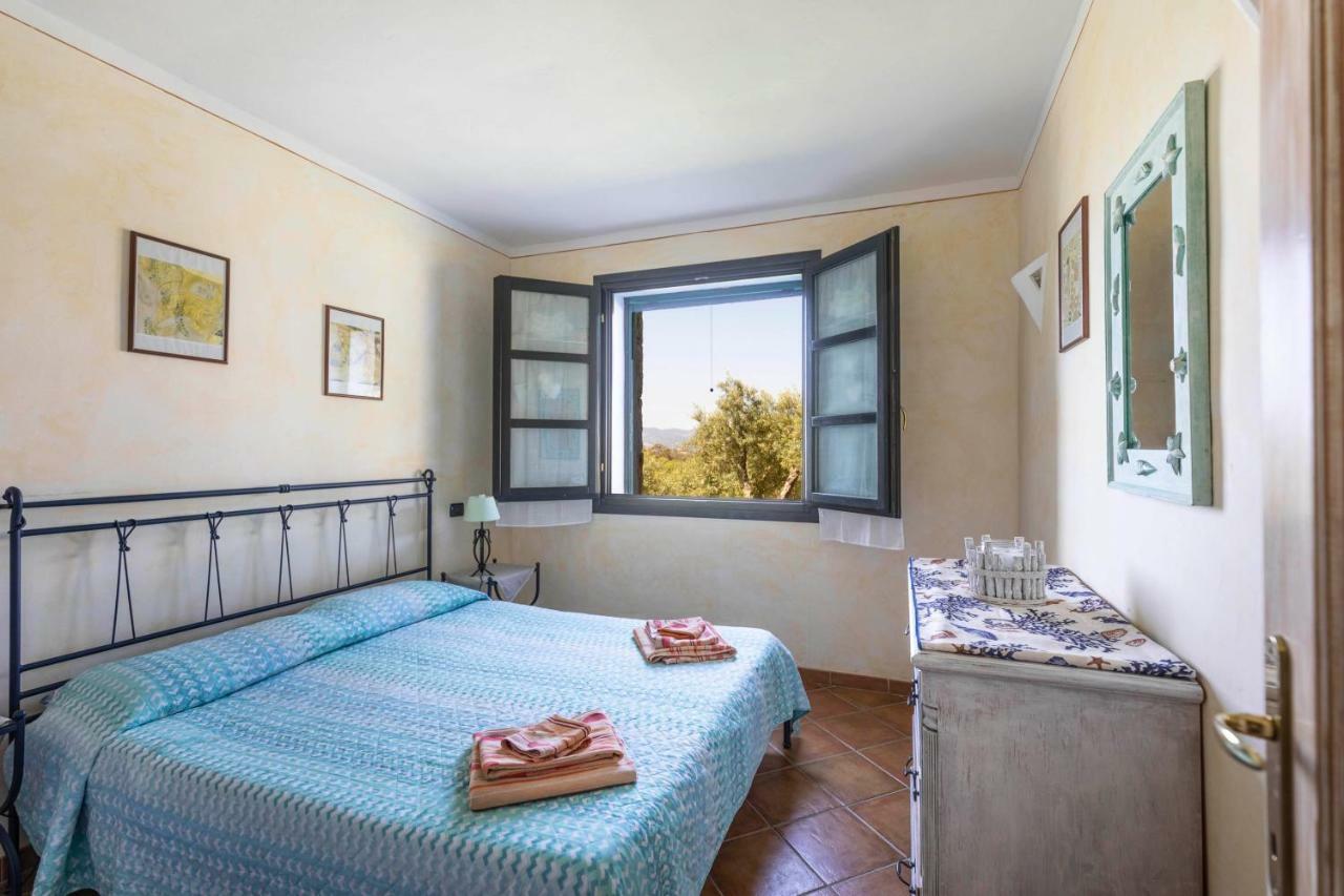 Villa Iris With Pool Baja Sardinia Esterno foto