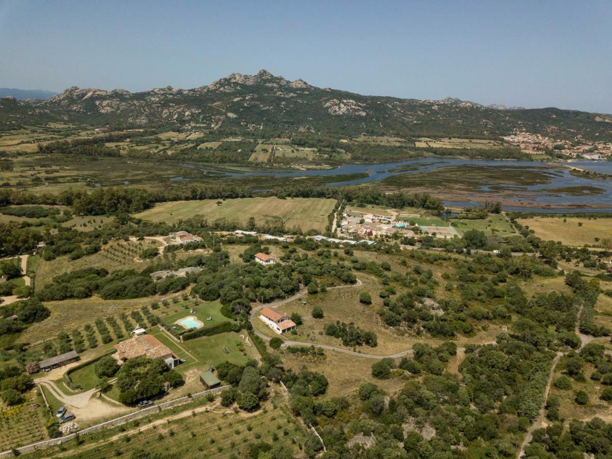 Villa Iris With Pool Baja Sardinia Esterno foto