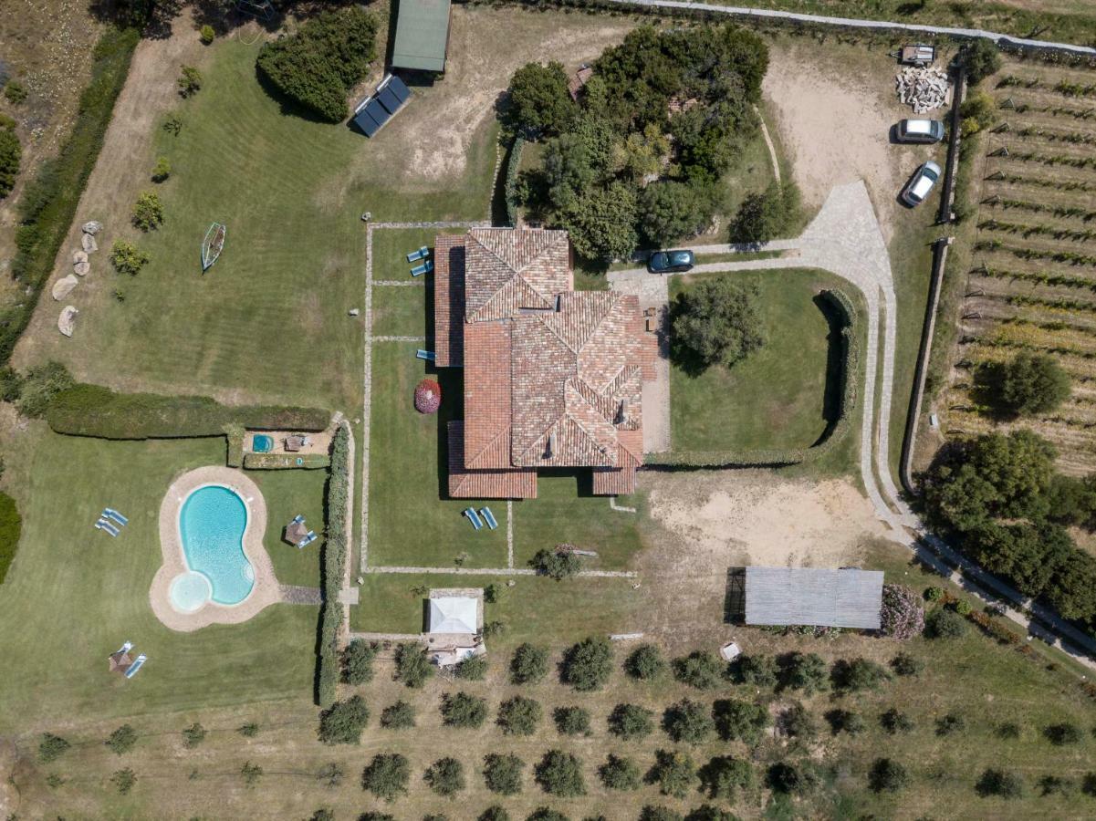 Villa Iris With Pool Baja Sardinia Esterno foto